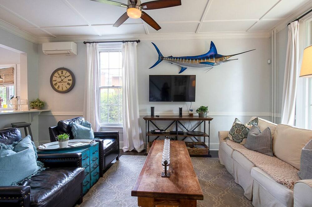 Photo of Livingroom in Saugerties