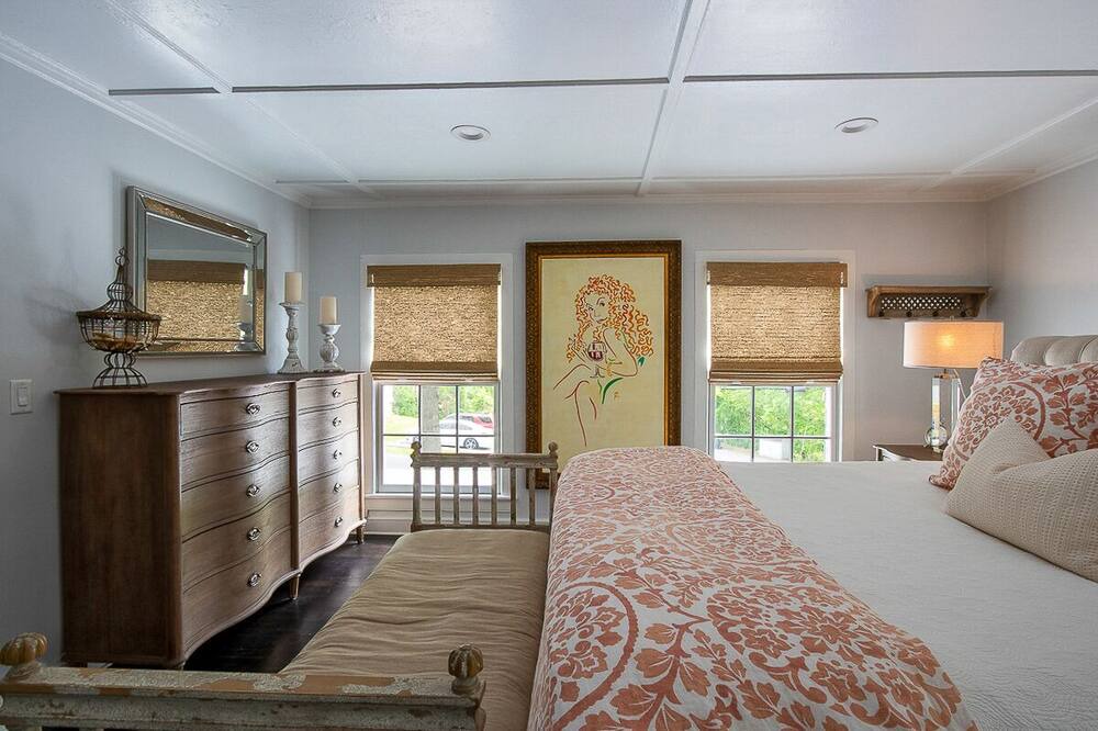 Photo of Bedroom in Saugerties