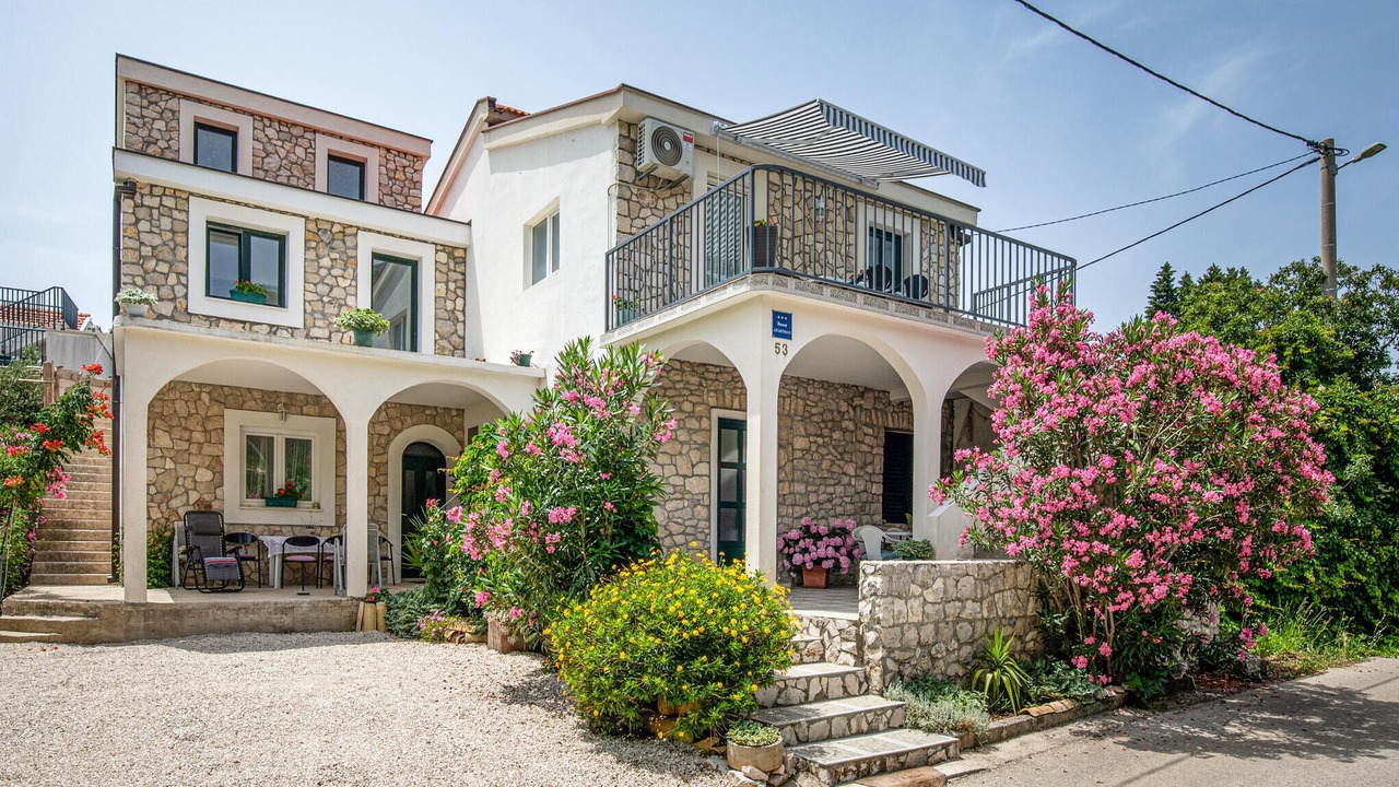 Photo of Outdoor in Kremena