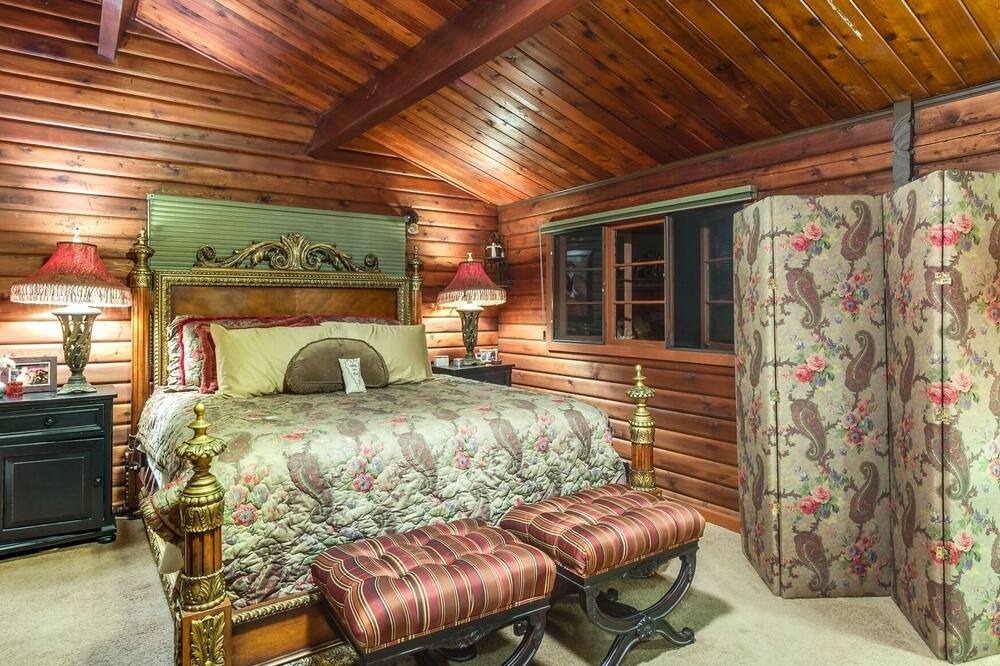 Photo of Bedroom in Loomis