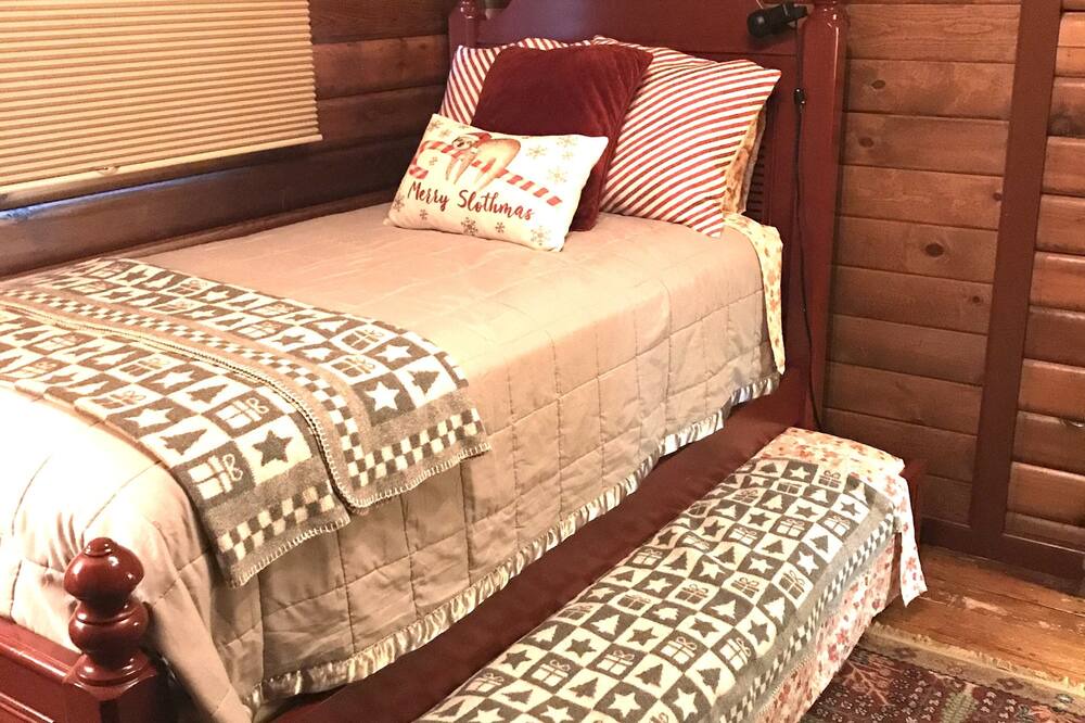 Photo of Bedroom in Loomis
