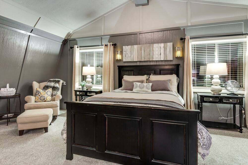 Photo of Bedroom in Loomis