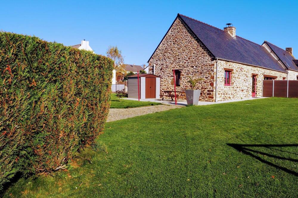 Photo of Outdoor in Saint-Pere