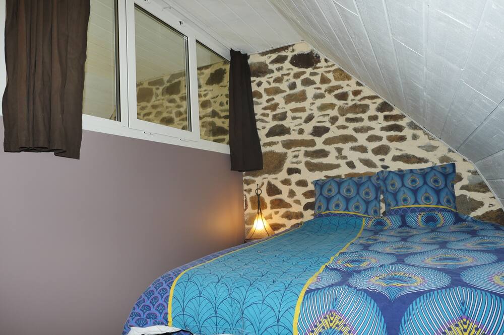 Photo of Bedroom in Saint-Pere