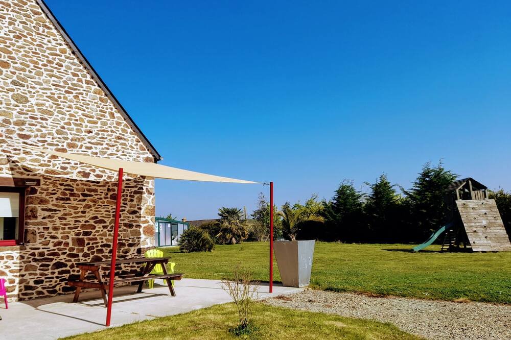 Photo of Outdoor in Saint-Pere
