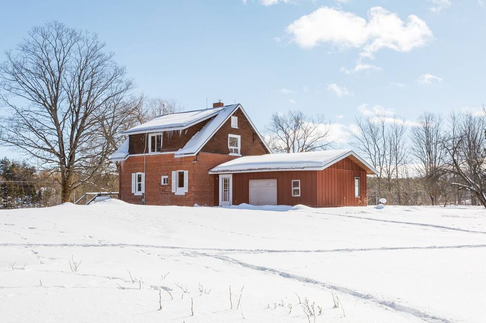 Photo of Outdoor in Grey Highlands