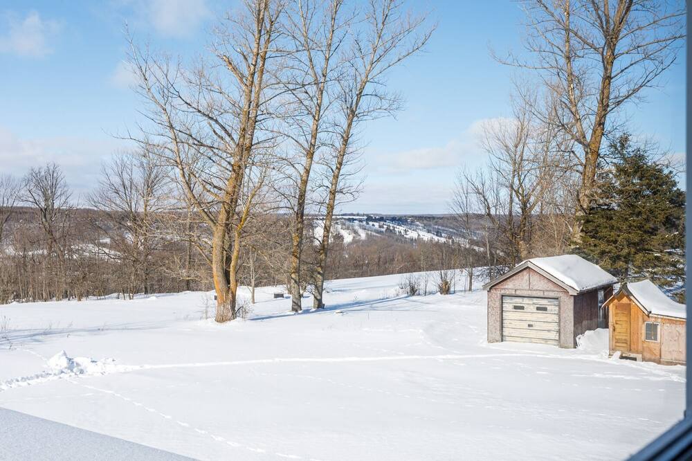 Photo of Others in Grey Highlands