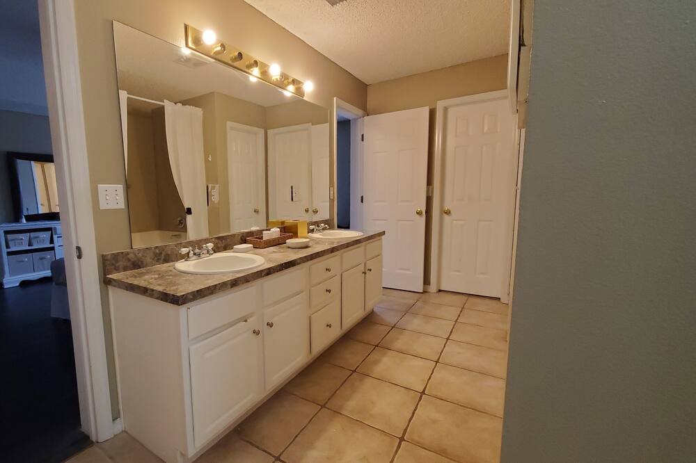 Photo of Bathroom in Deltona Lakes