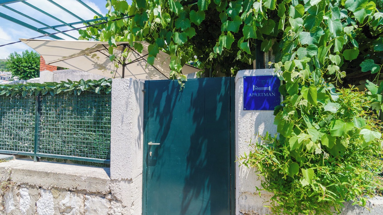 Photo of Outdoor in Gruz