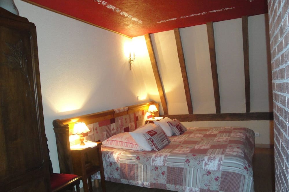 Photo of Bedroom in Unverre