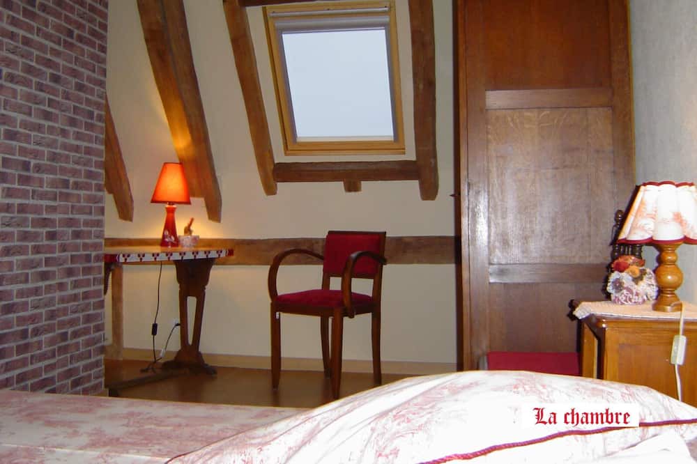 Photo of Bedroom in Unverre