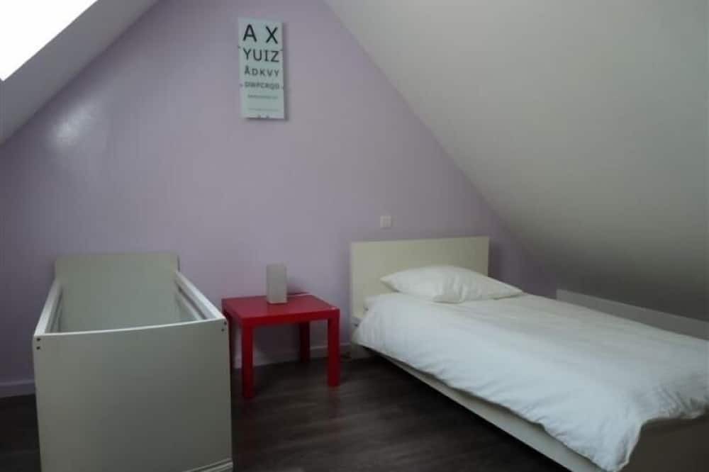 Photo of Others in Manou