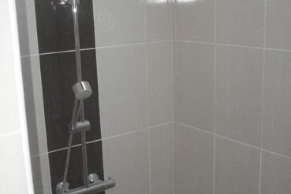 Photo of Bathroom in Manou