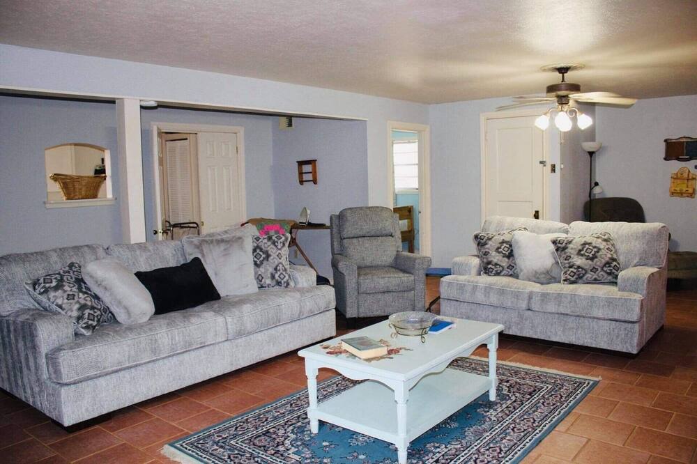 Photo of Bedroom in Avinger
