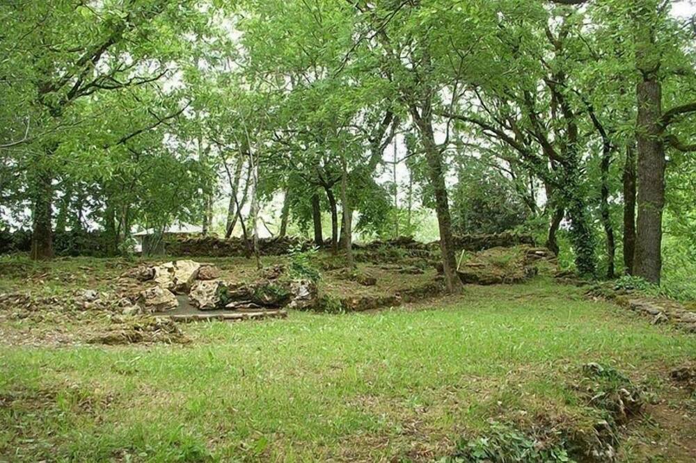 Photo of Outdoor in Martiel
