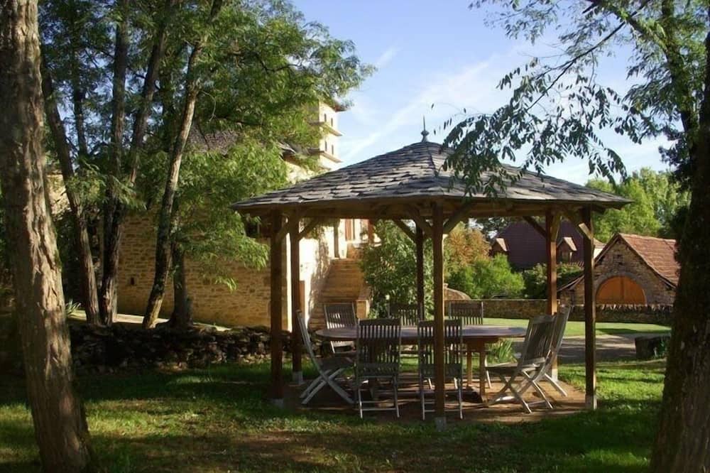 Photo of Outdoor in Martiel