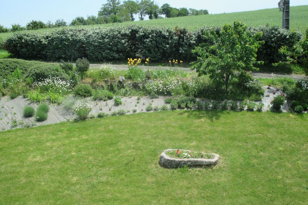 Photo of Outdoor in Campuac