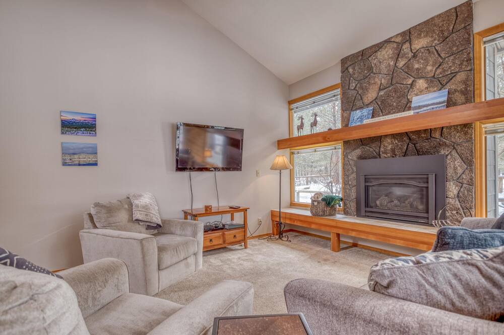 Photo of Livingroom in Sunriver