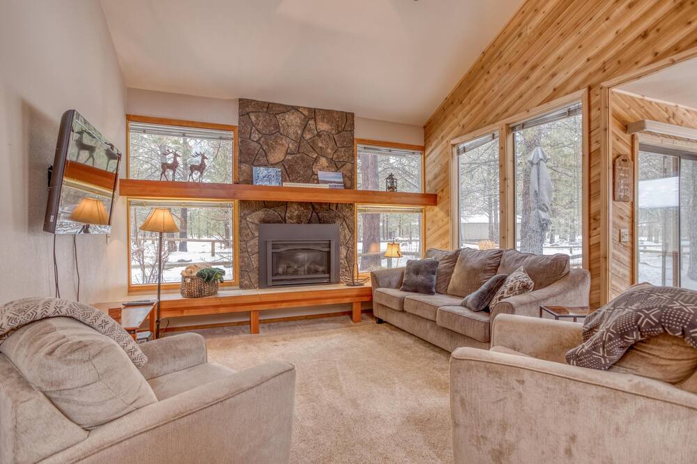 Photo of Livingroom in Sunriver