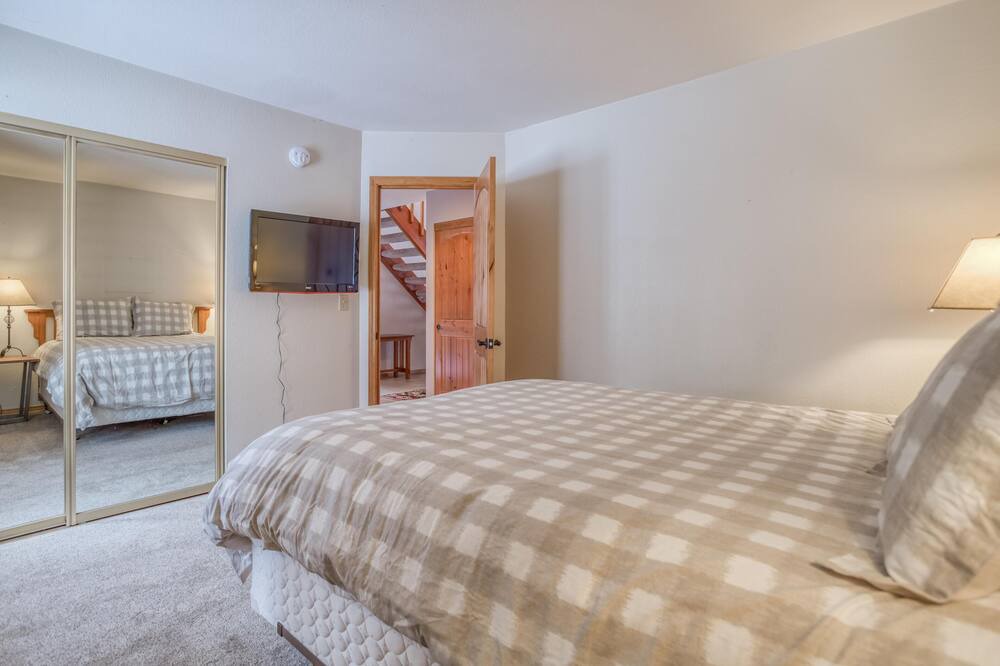 Photo of Bedroom in Sunriver