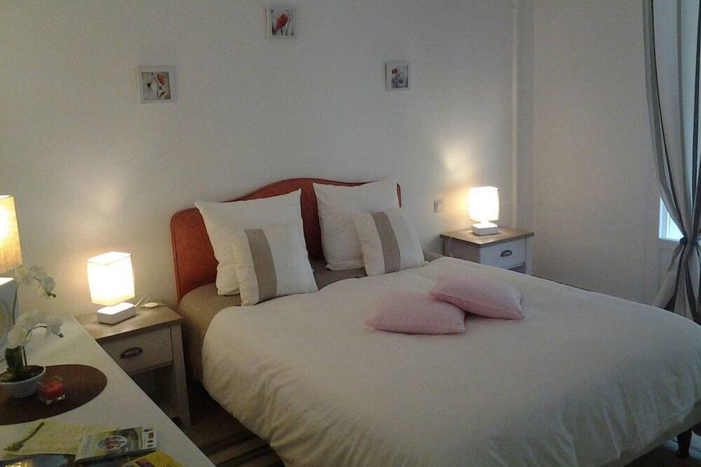 Photo of Bedroom in Angles