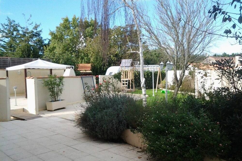 Photo of Outdoor in Angles