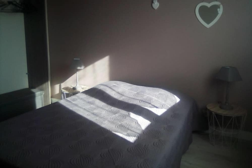 Photo of Bedroom in Saint-Aubin-la-Plaine