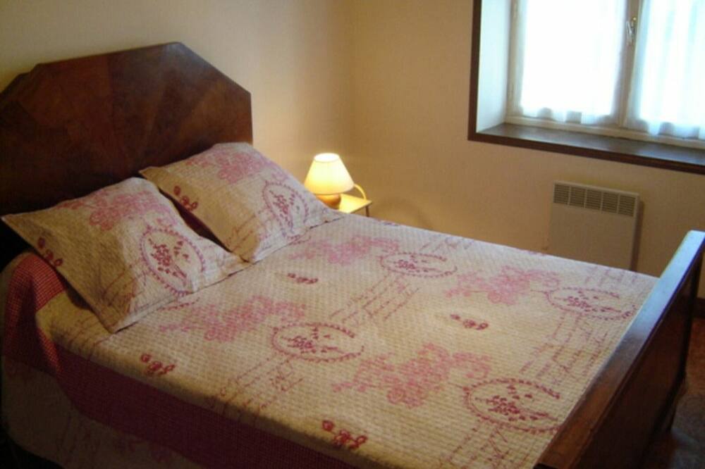 Photo of Bedroom in Saint-Hilaire-de-Riez