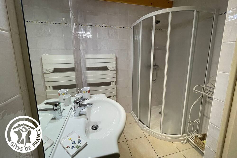 Photo of Bathroom in Thorigny