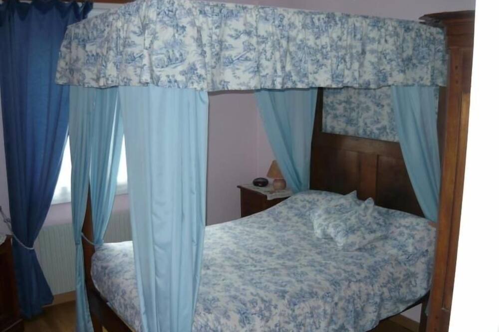 Photo of Bedroom in Rosnay