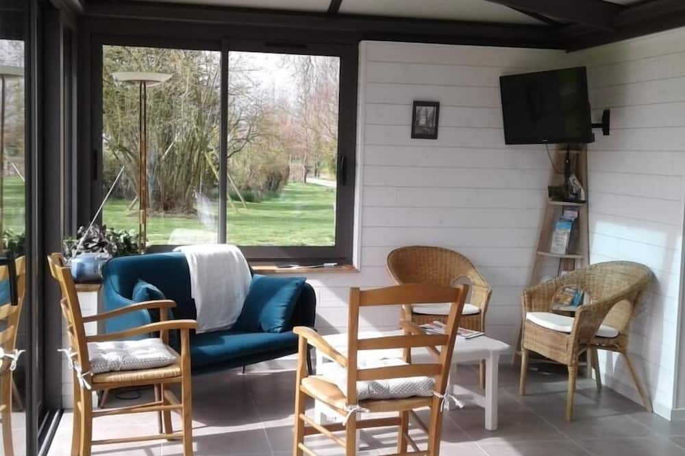 Photo of Livingroom in Saint-Germain-lAiguiller