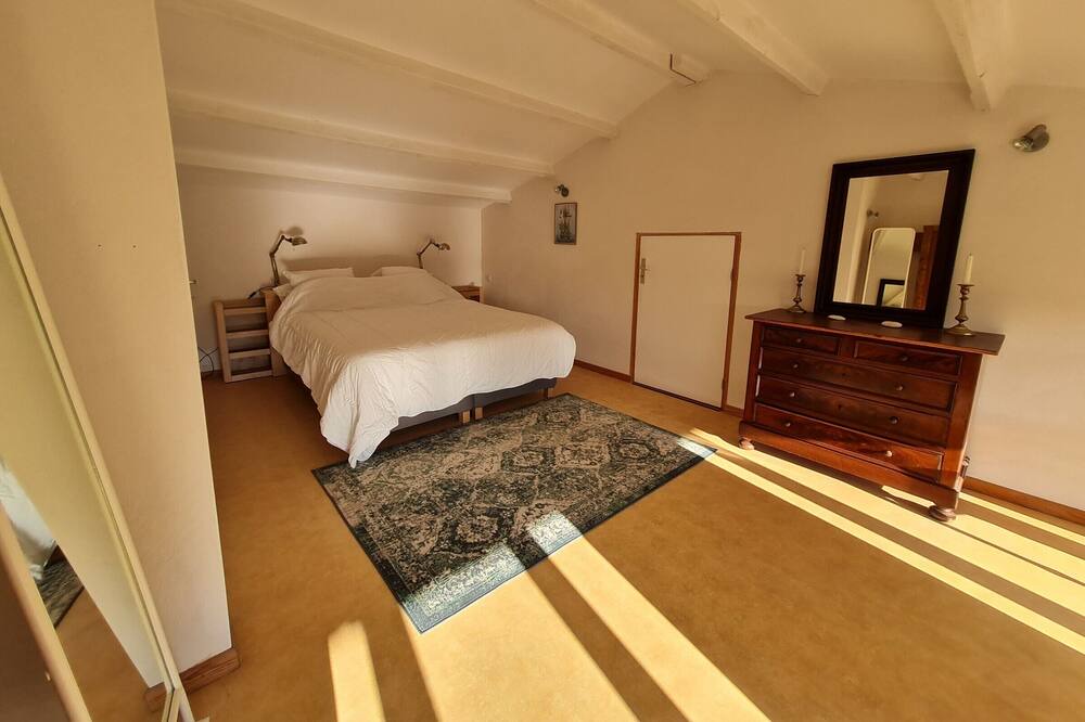 Photo of Bedroom in Saint-Michel-en-l'Herm