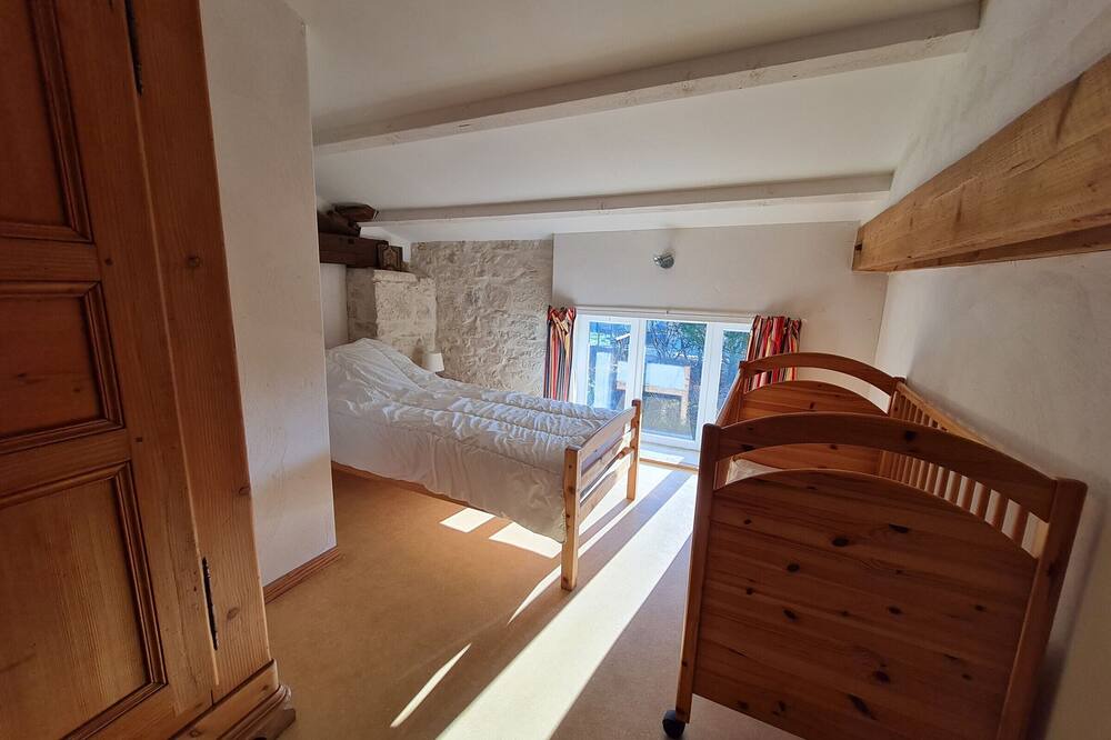 Photo of Bedroom in Saint-Michel-en-l'Herm