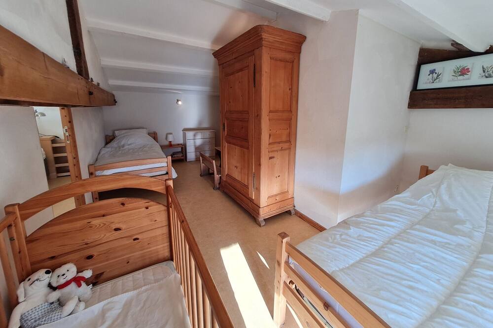 Photo of Bedroom in Saint-Michel-en-l'Herm