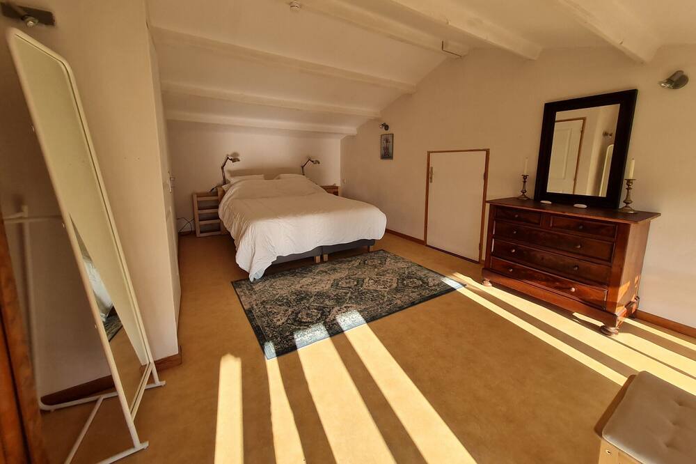 Photo of Bedroom in Saint-Michel-en-l'Herm
