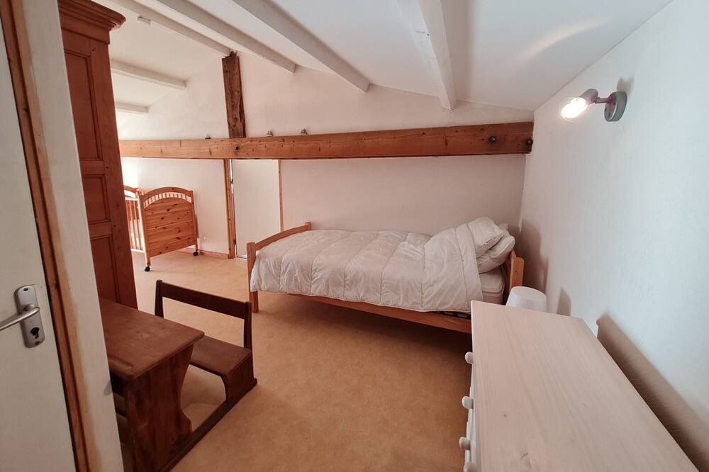 Photo of Bedroom in Saint-Michel-en-l'Herm