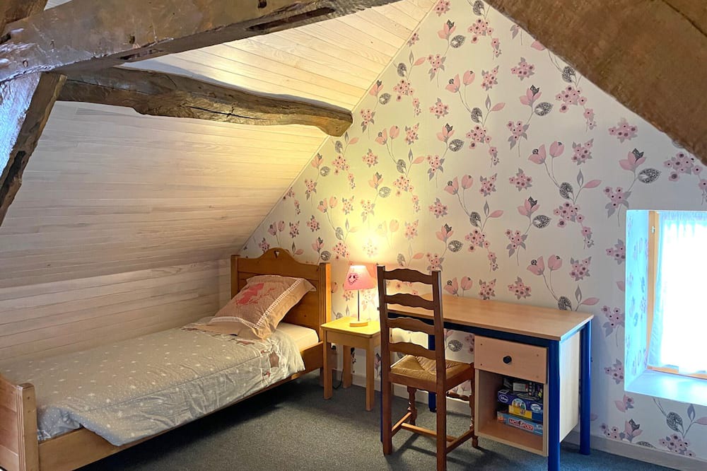 Photo of Bedroom in Avrilly