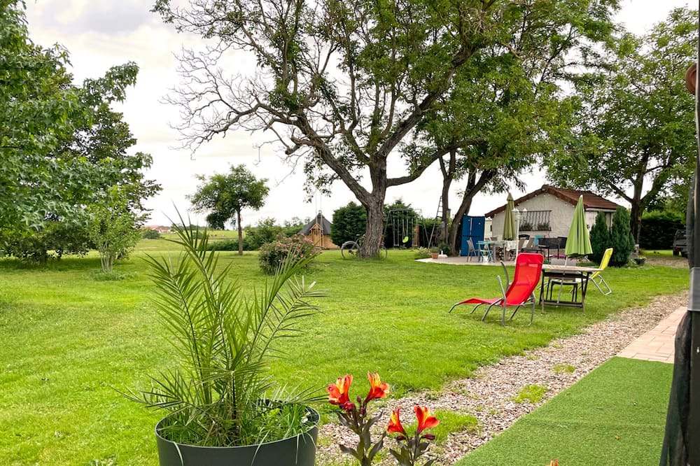 Photo of Outdoor in Avrilly