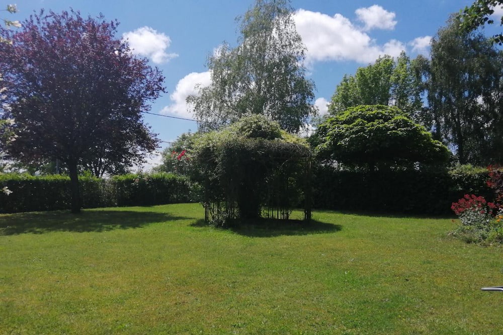 Photo of Outdoor in Avrilly