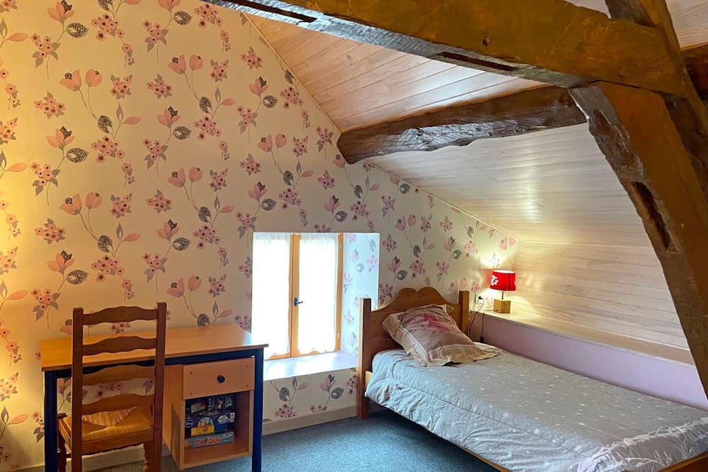 Photo of Bedroom in Avrilly