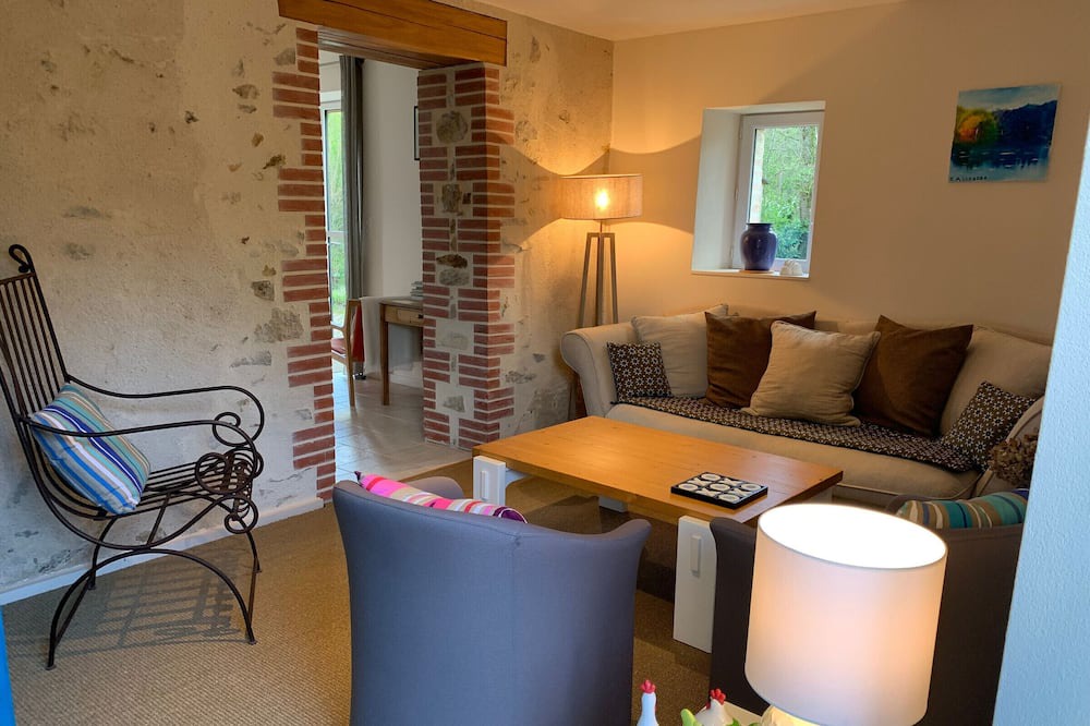 Photo of Livingroom in Fougere