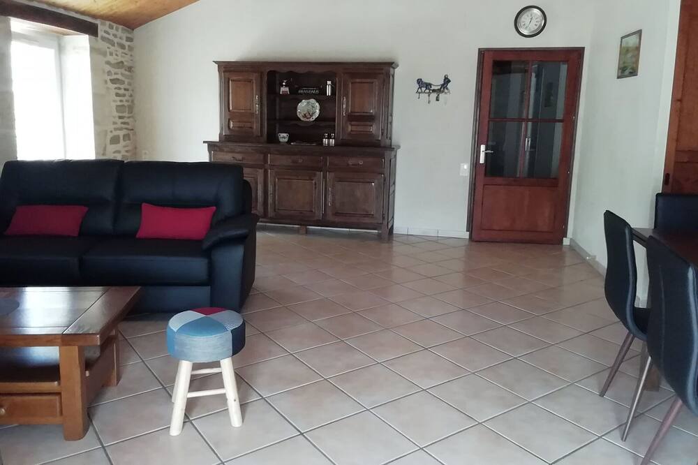 Photo of Livingroom in Chaille-les-Marais