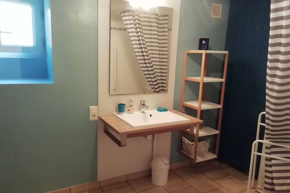 Photo of Bathroom in Chaille-les-Marais