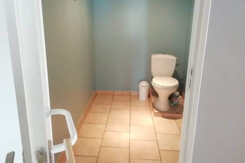 Photo of Bathroom in Chaille-les-Marais