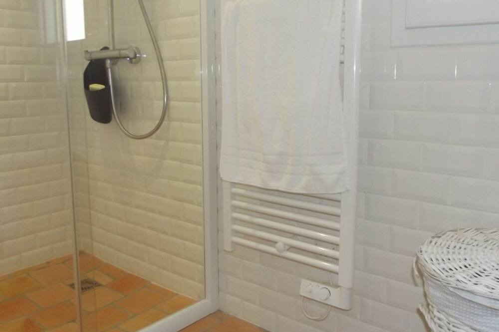 Photo of Bathroom in Fromentine