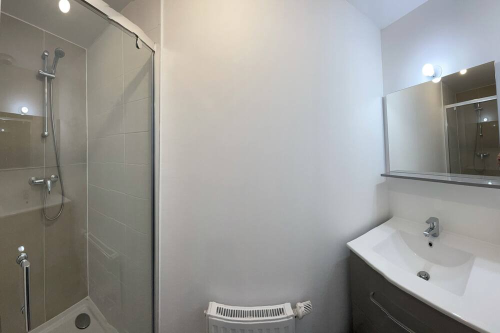 Photo of Bathroom in Esvres