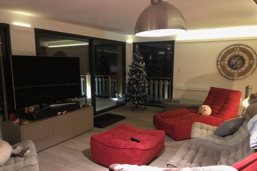 Photo of Livingroom in Meolans-Revel