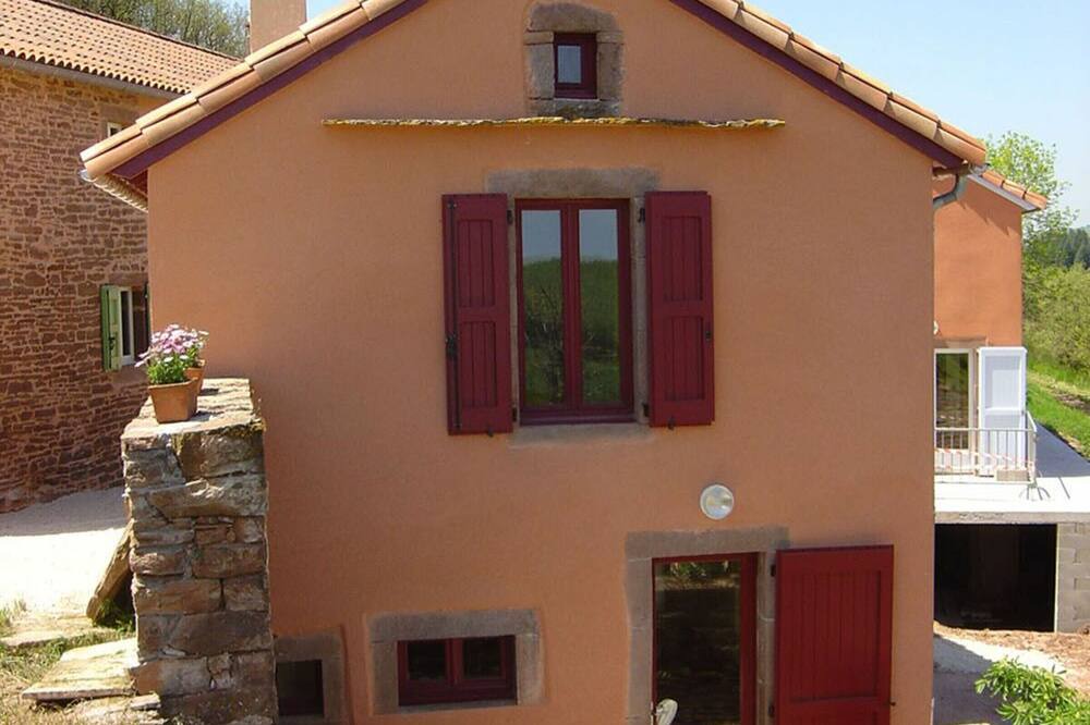 Photo of Outdoor in Martrin