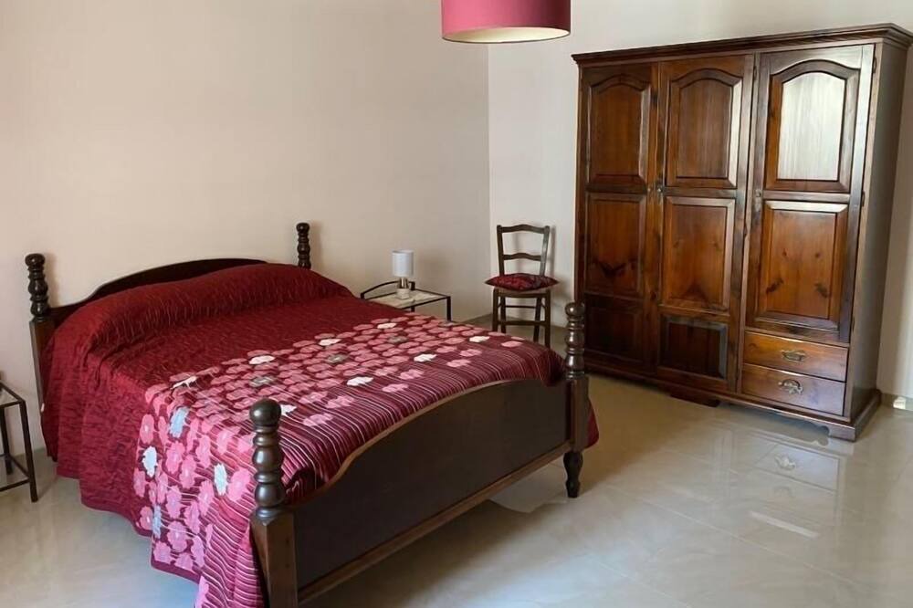 Photo of Bedroom in Trejouls