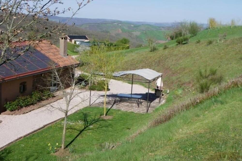 Photo of Outdoor in Martrin
